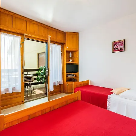 Appartement Komfortables Nur 570 Meter Zum Mit Privatparkplatz, Meerblick, Klima, Wifi