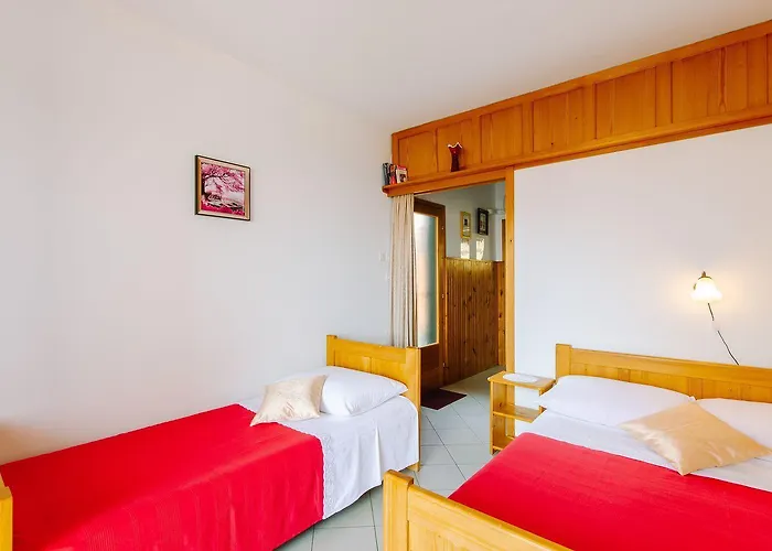 Appartement Komfortables Nur 570 Meter Zum Mit Privatparkplatz, Meerblick, Klima, Wifi Crikvenica
