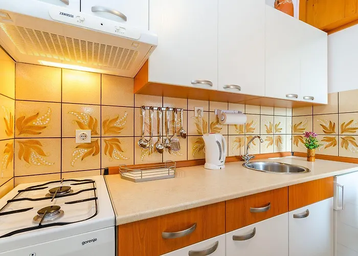 Komfortables Nur 570 Meter Zum Mit Privatparkplatz, Meerblick, Klima, Wifi Appartement Crikvenica
